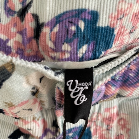 Vero fashion women’s floral shorts size M - Picture 11 of 12